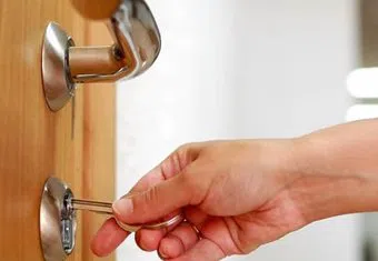 Lock Locksmith Tech Gilbert, AZ 480-525-7619 logo-image - 24-hour-emergency-locksmith