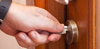 Lock Locksmith Tech Gilbert, AZ 480-525-7619 - ignition-repair