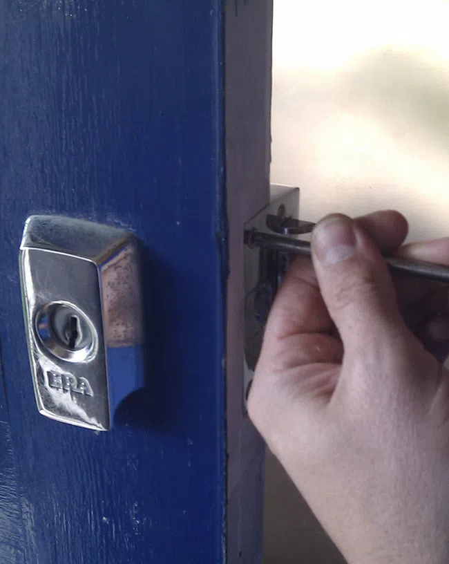 Lock Locksmith Tech Gilbert, AZ 480-525-7619 Lock Locksmith Tech Gilbert, AZ 480-525-7619 - locksmith-service