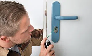 Lock Locksmith Tech Gilbert, AZ 480-525-7619 - re-key-locks